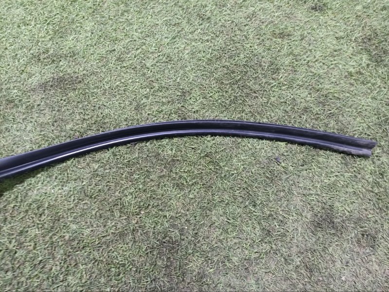 Уплотнитель двери