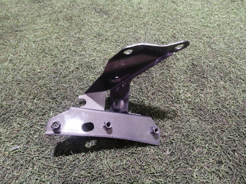 Кронштейн крепления крыла