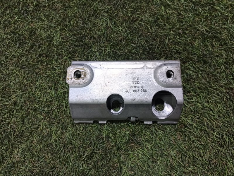 Кронштейн багажника