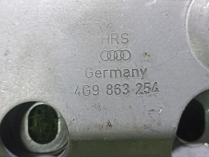 Кронштейн багажника