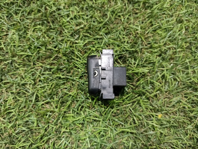 Кнопка обогрева сидений