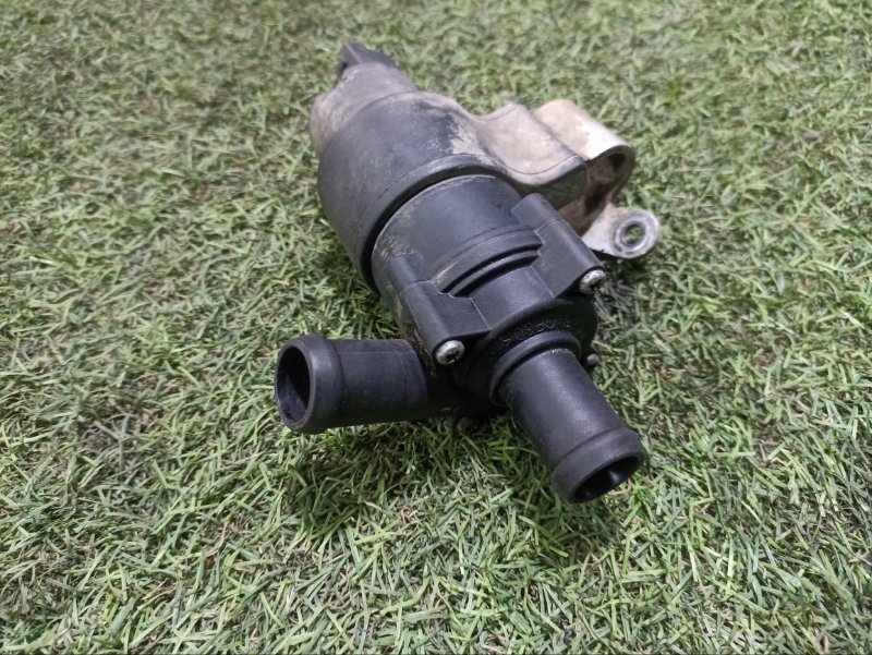 Насос водяной (помпа)