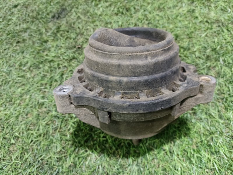 Опора двигателя левая