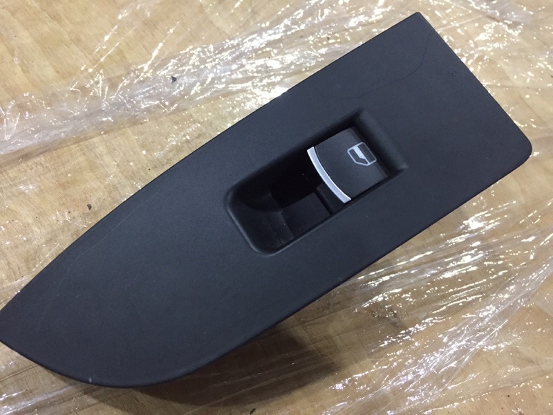 Кнопка стеклоподъемника