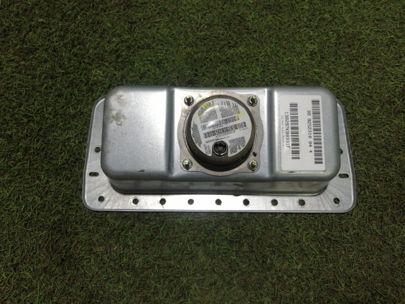 Подушка безопасности пассажирская (в торпедо)