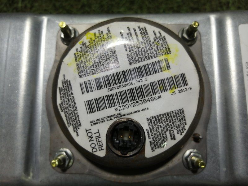 Подушка безопасности пассажирская (в торпедо)