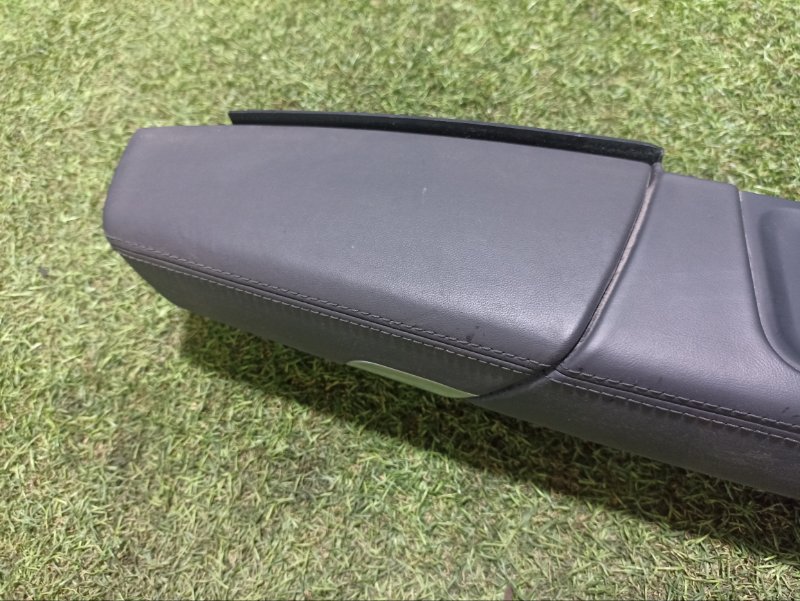 Подлокотник