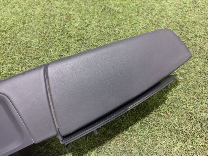 Подлокотник