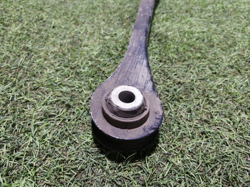 Рычаг задний