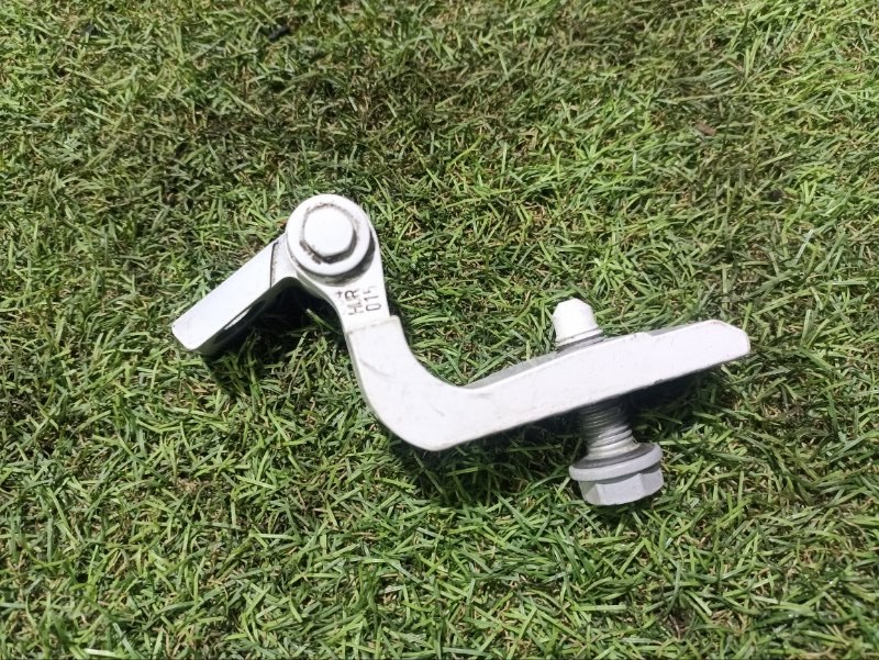 Петля двери задней правой верхняя