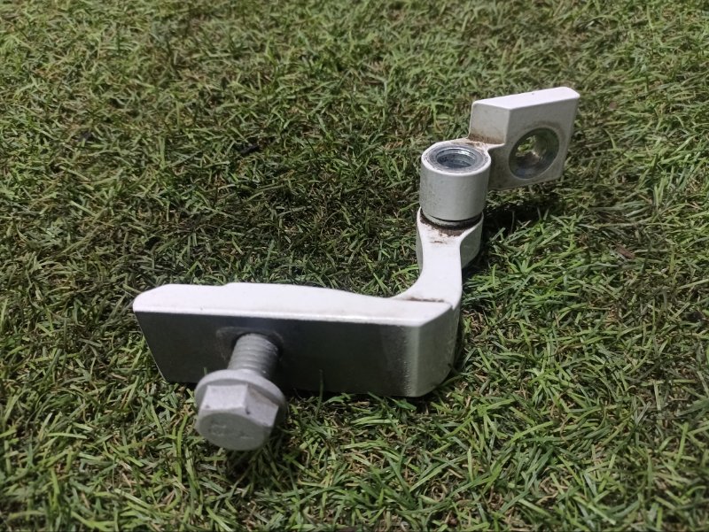 Петля двери задней правой верхняя