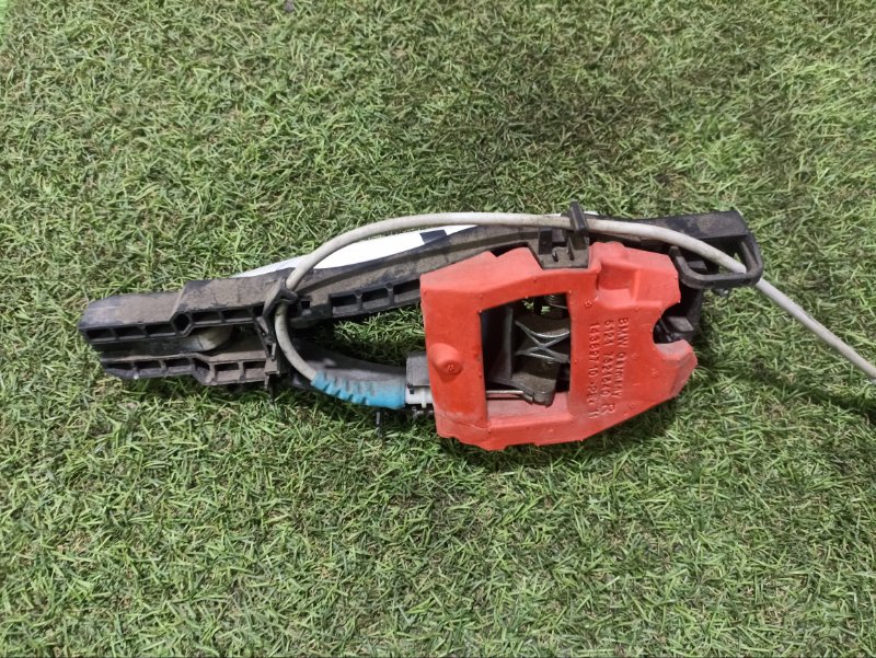 Ручка двери передней наружная правая