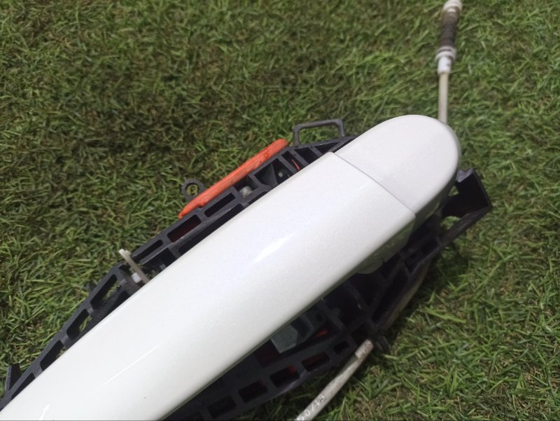 Ручка двери передней наружная правая