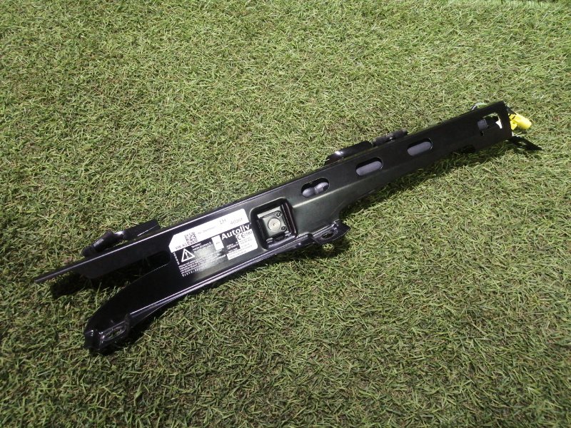 Ответная часть ремня безопасности