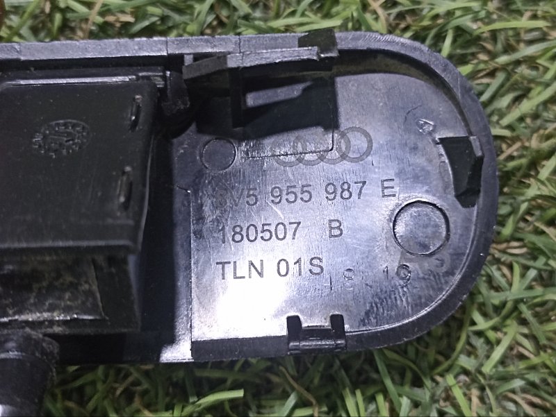 Форсунка омывателя фары