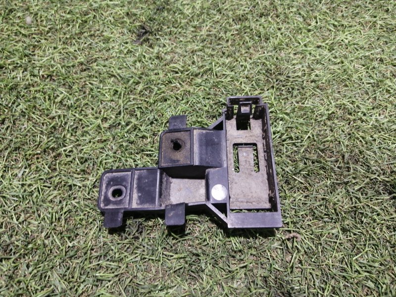 Кронштейн крепежный вспомогательный (разного назначения)