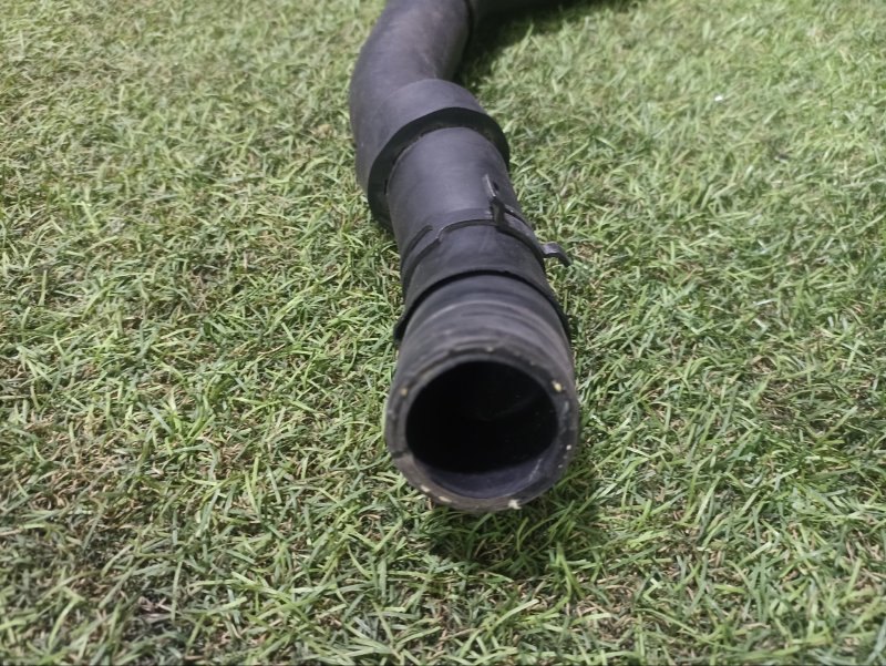 Трубка системы охлаждения