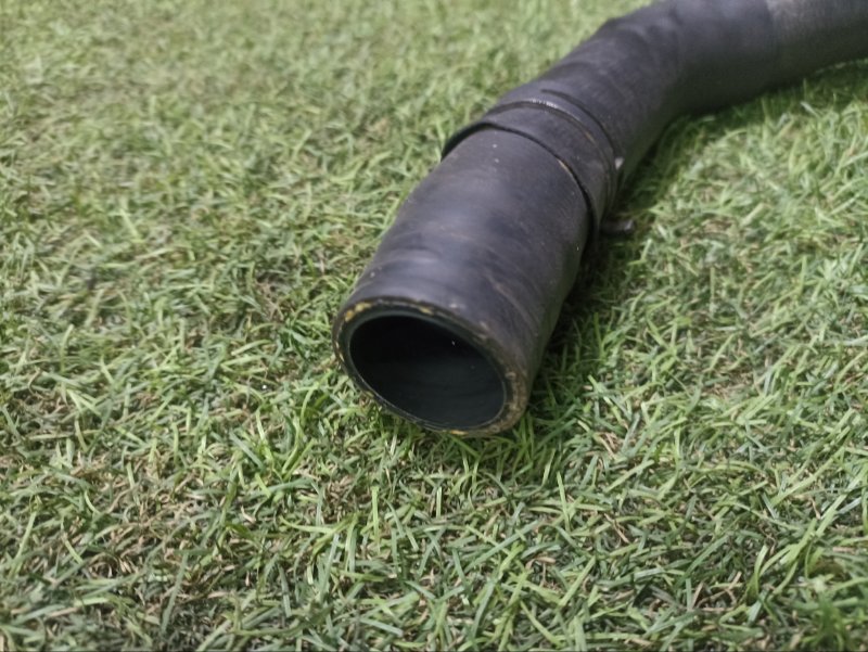 Трубка системы охлаждения