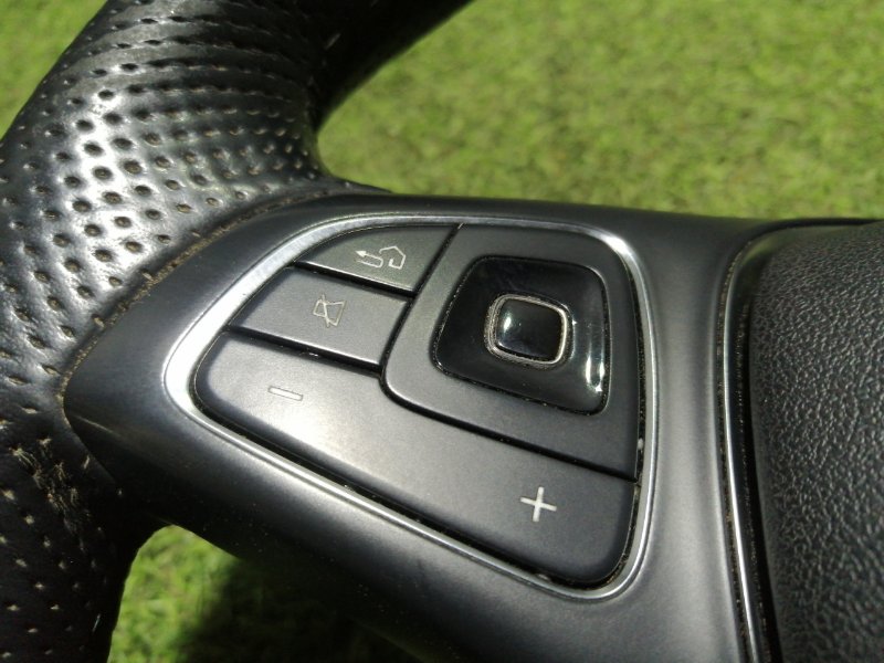 Рулевое колесо (руль)