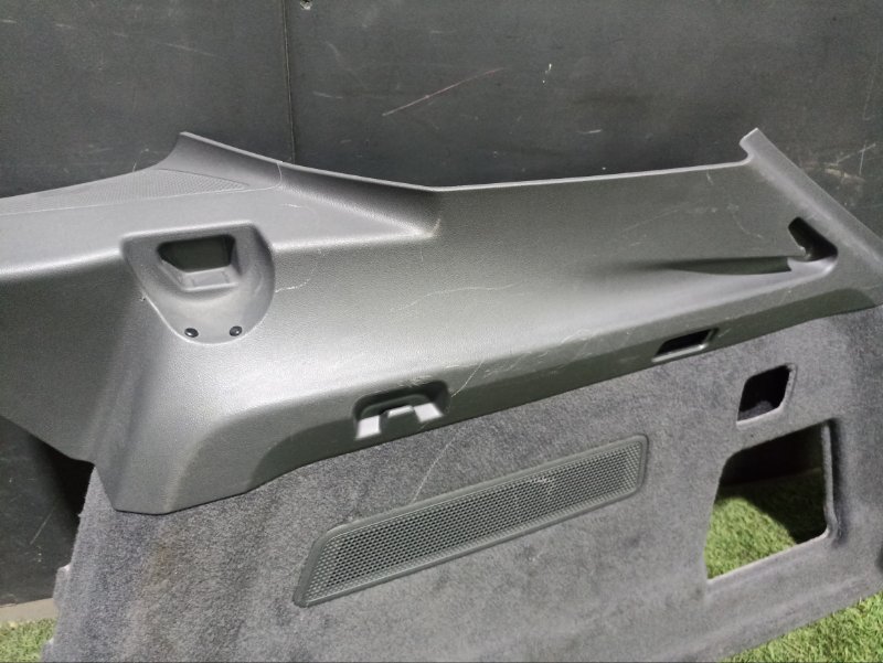 Обшивка багажника