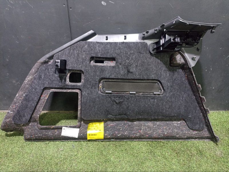 Обшивка багажника