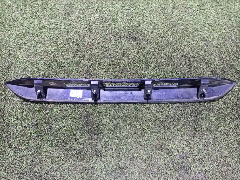 Накладка двери багажника