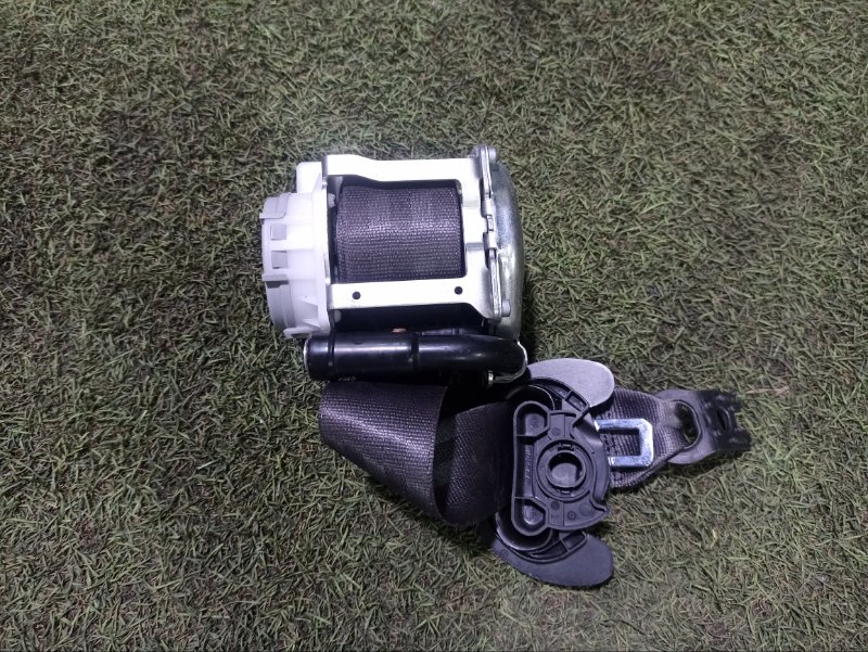 Ремень безопасности