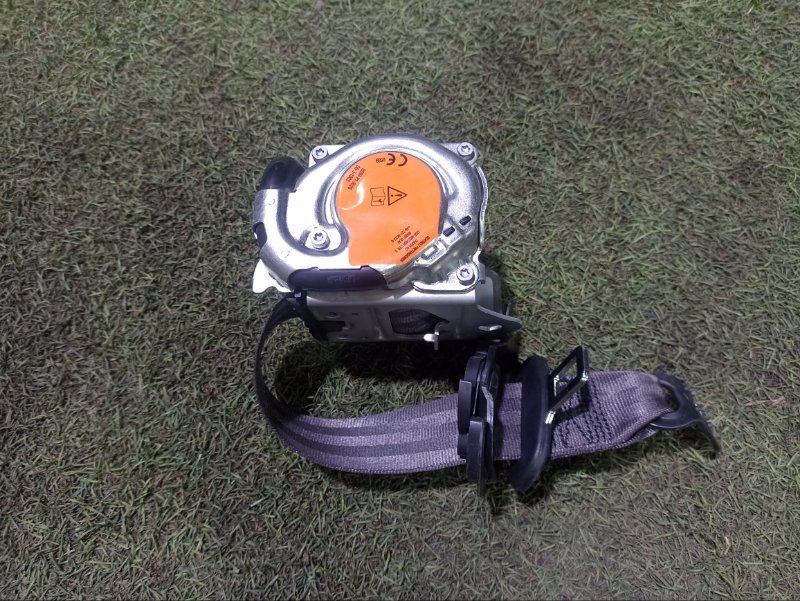 Ремень безопасности