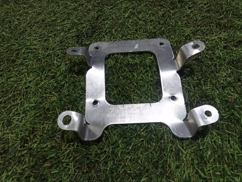 Кронштейн блока управления двигателем