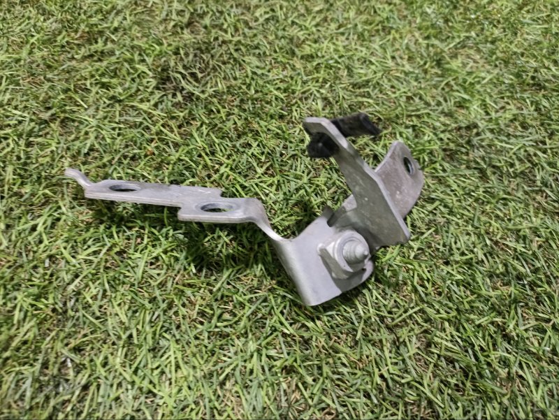 Кронштейн крепежный вспомогательный (разного назначения)