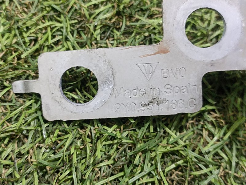 Кронштейн крепежный вспомогательный (разного назначения)