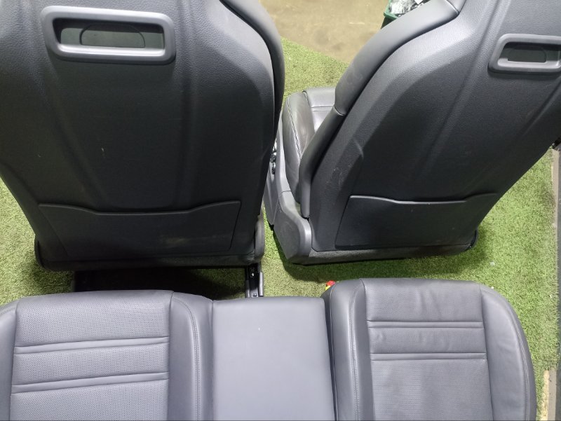 Сиденья комплект