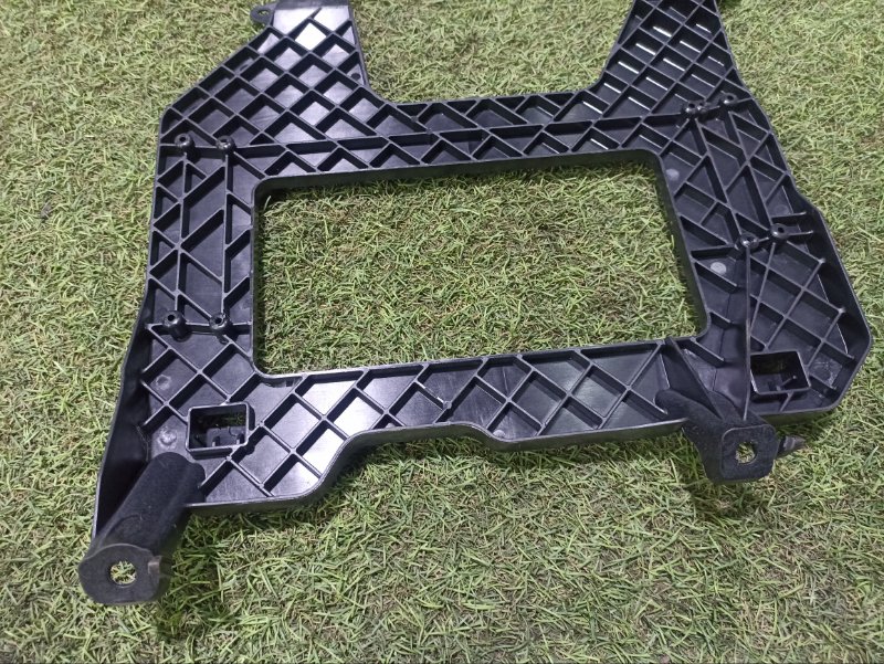 Кронштейн блока управления двигателем