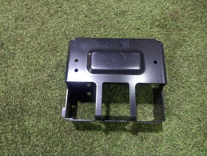 Крепление АКБ (корпус/подставка)