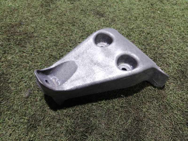 Кронштейн двигателя