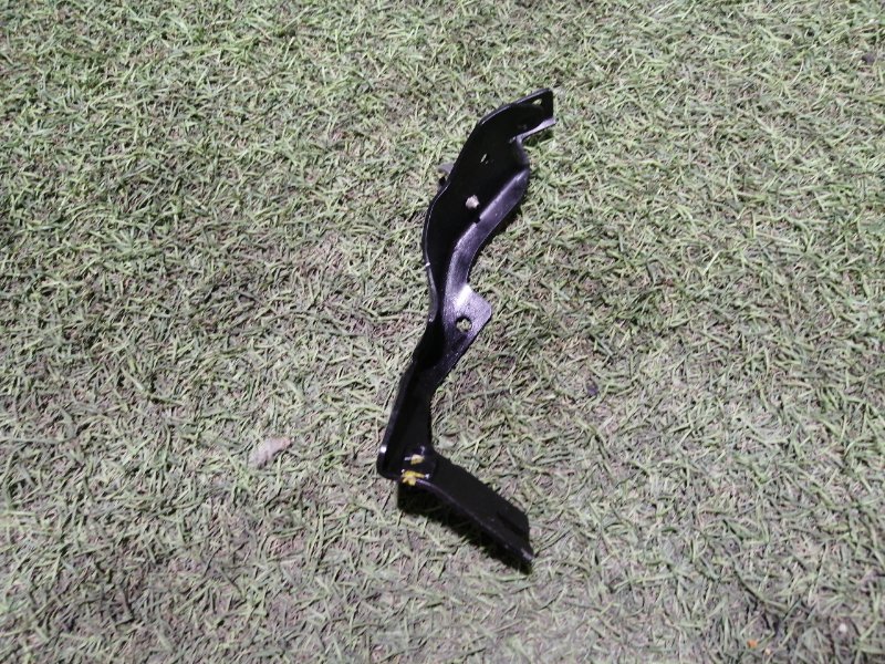 Кронштейн крепежный вспомогательный (разного назначения)