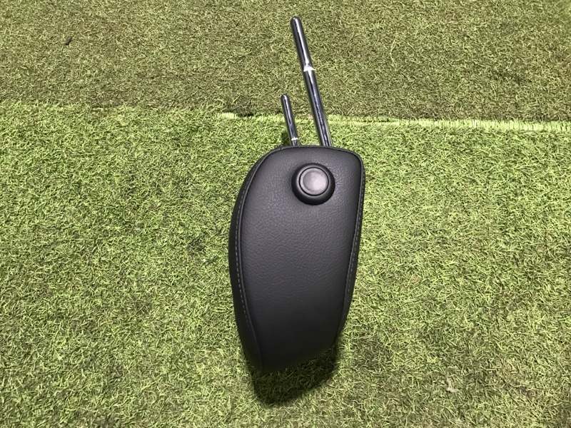 Подголовник сиденья