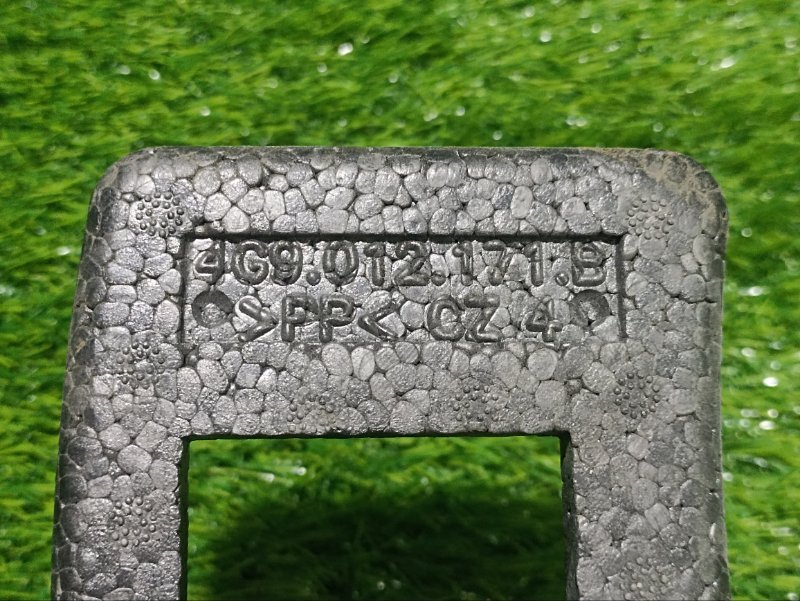 Наполнитель пола багажника