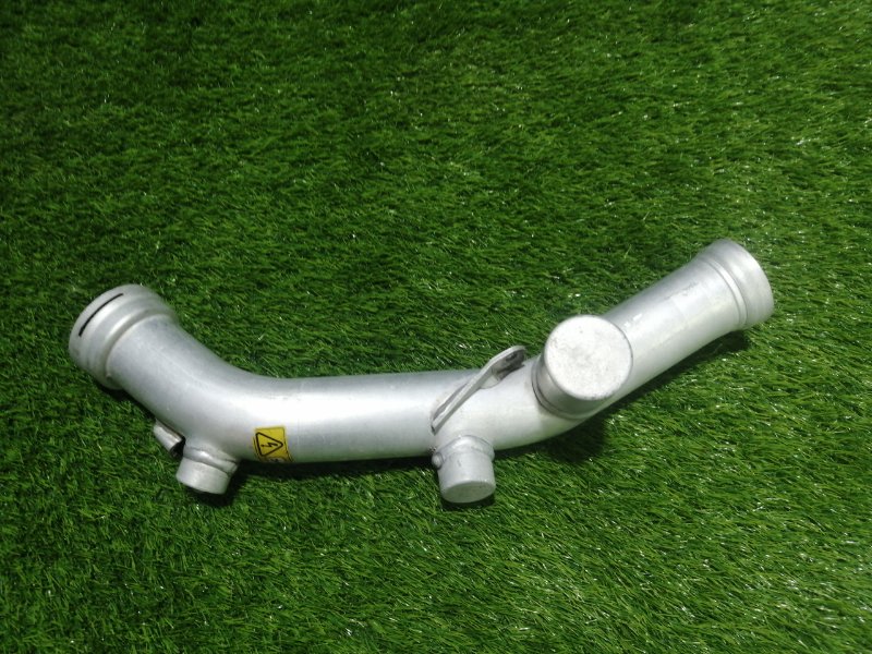 Патрубок интеркулера