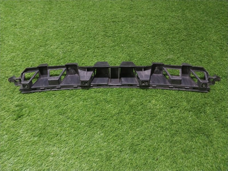 Кронштейн заднего бампера