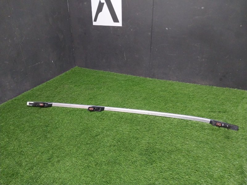 Рейлинг (релинг) левый (планка на крышу)