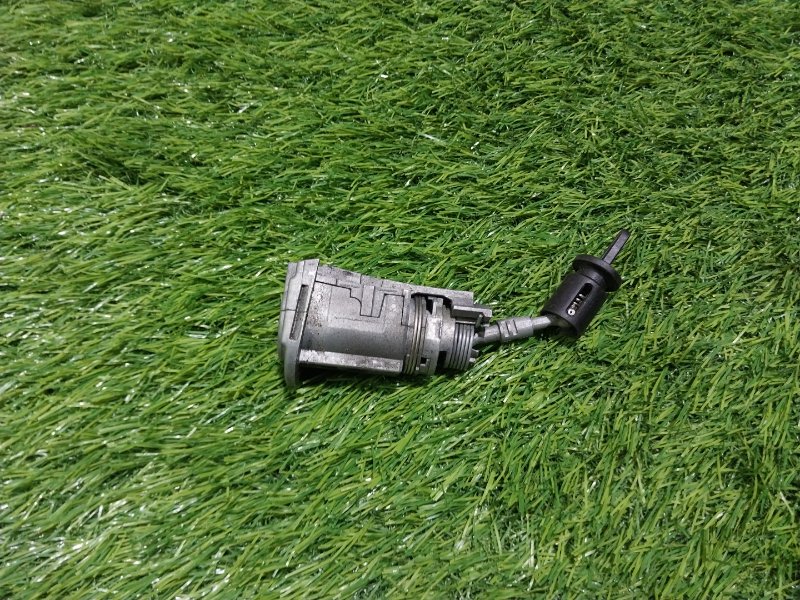 Вставка замка двери