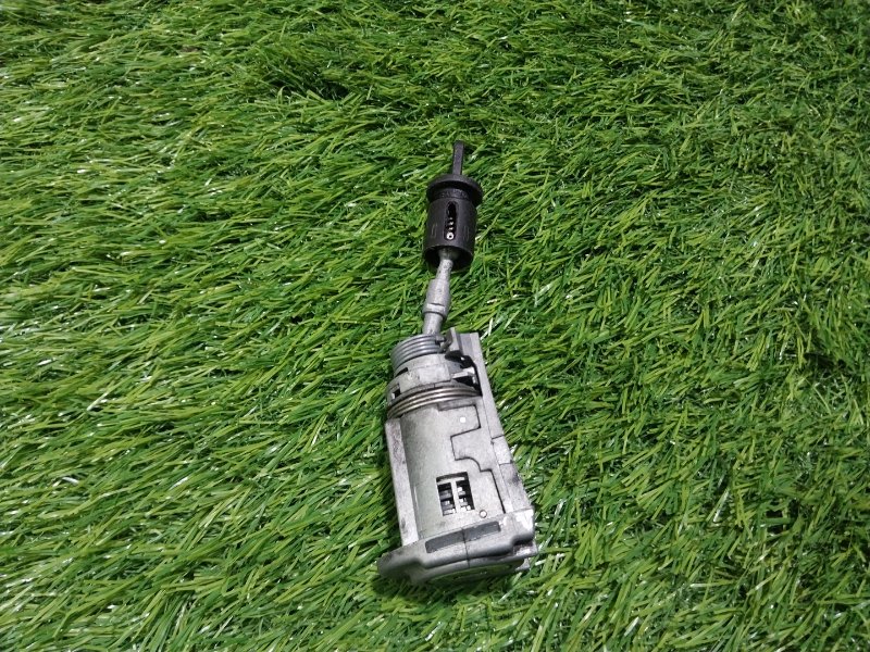 Вставка замка двери