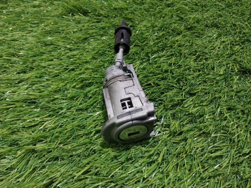 Вставка замка двери