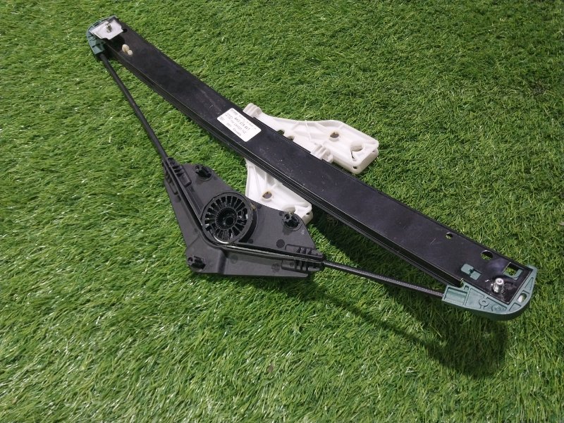 Стеклоподъемник электр. задний левый