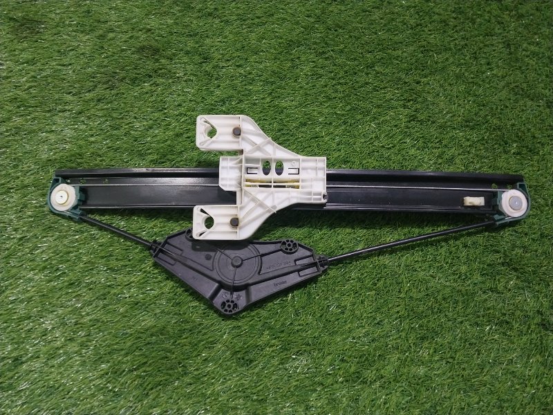 Стеклоподъемник электр. задний левый