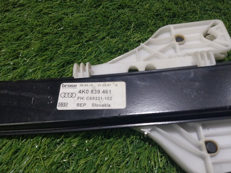 Стеклоподъемник электр. задний левый