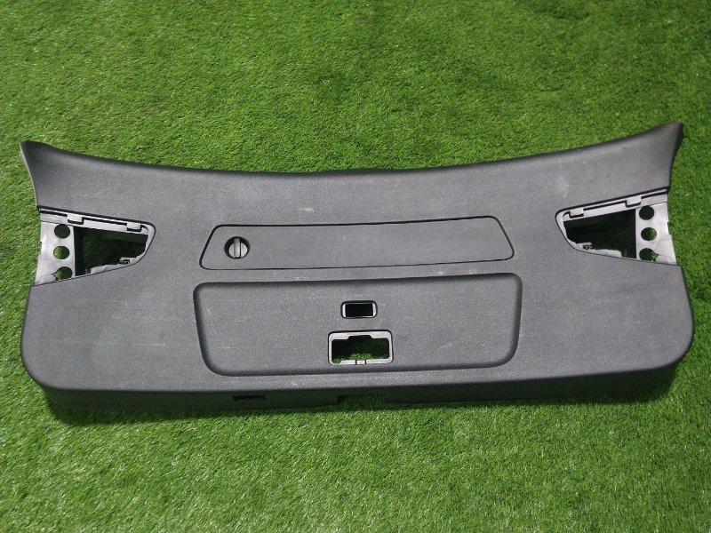 Обшивка багажника