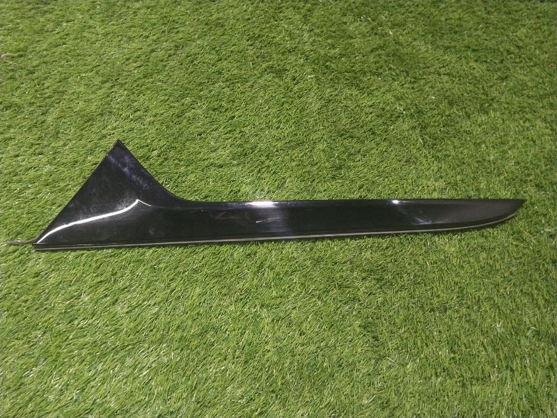 Накладка крышки багажника