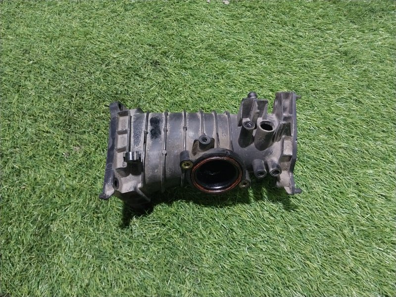 Патрубок воздушного фильтра